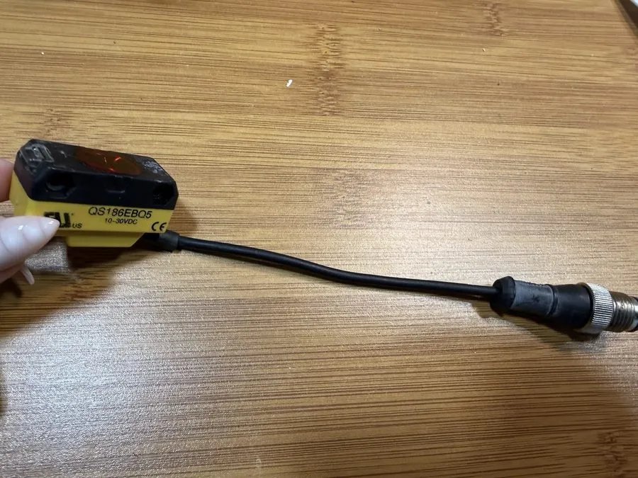 Фотоэлектрический датчик Banner Photoelectric Sensor QS186EBQ5 10-30VDC — фото лота 1