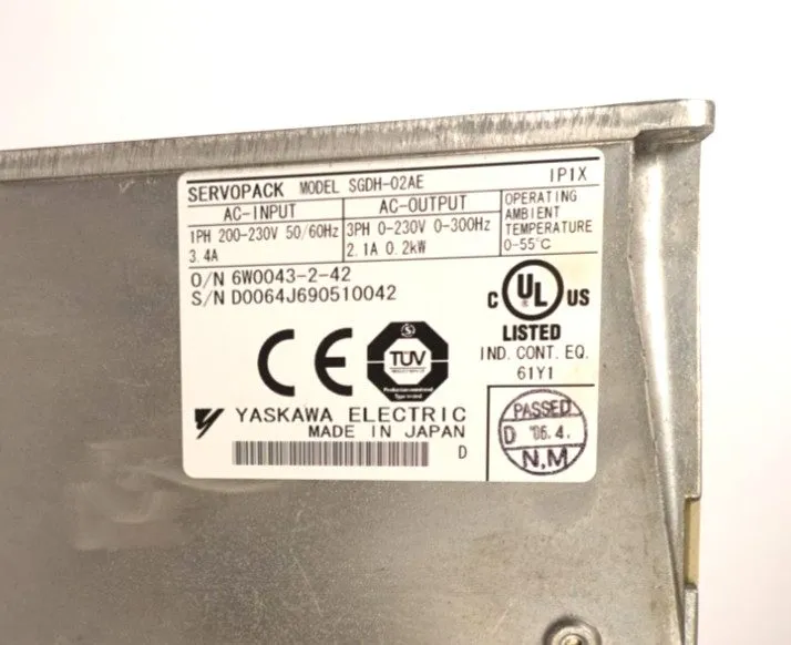 Сервопривод Yaskawa KCC-REM-Yec-SGDH02AE1-004 200V Servopack SGDH-02AE