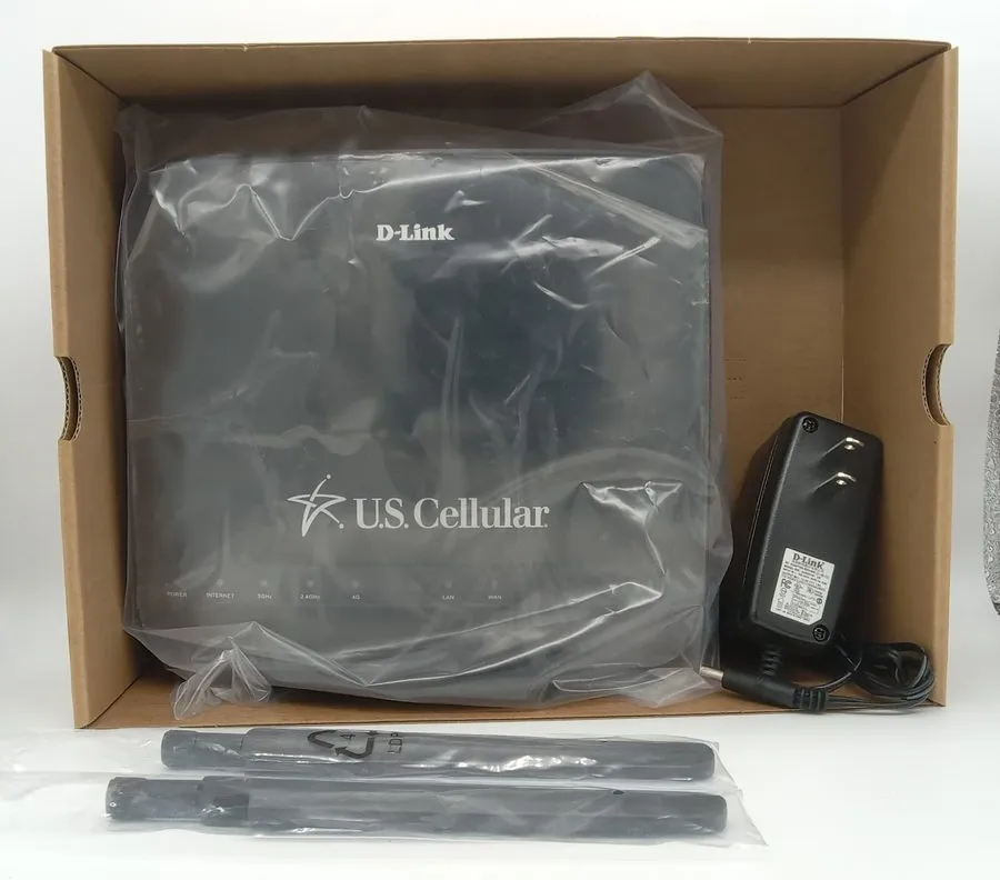 Маршрутизатор D-Link DWR-961 US Cellular 4G LTE Wireless Router AC1200 Complete
