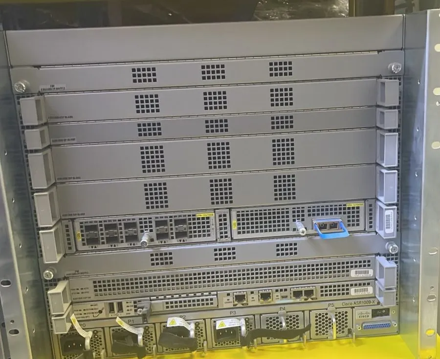 Маршрутизатор Cisco ASR1009-X 9-Slot Router Chassis w/ 6x ASR1000X-AC-1100W