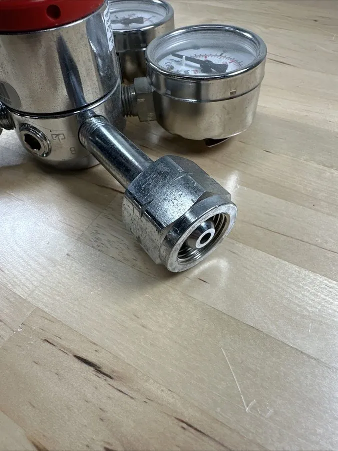 Трубопроводная арматура AGA CB 200/1 9D-350 Gas Pressure Regulator — фото лота 1