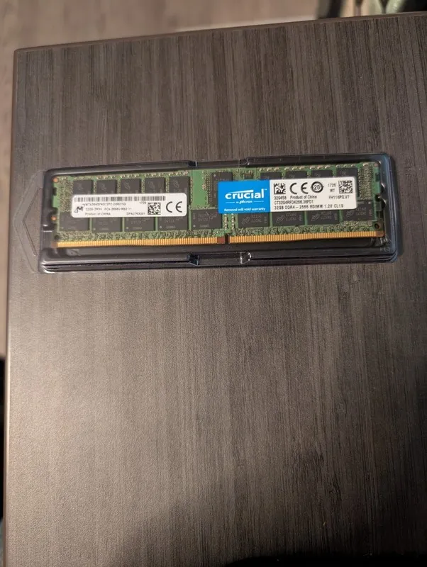 Модуль памяти Micron MTA36ASF4G72PZ-2G6D1QI 32GB 2RX4 PC4-2666V-RB2-11