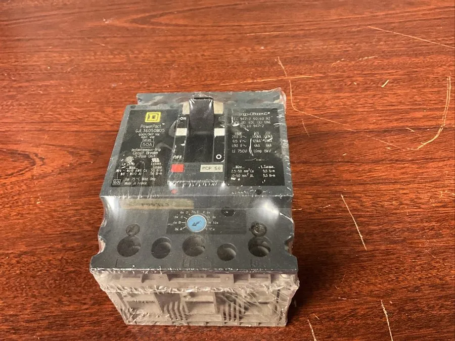 Автоматический выключатель Square D GJL36050M05 3P 50A 480V PowerPact Mag-Gard C — фото лота 1