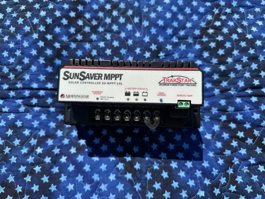 Аккумулятор Morningstar SS-MPPT-15L SunSaver MPPT 15 amp 12/24V Solar Charge Con — фото лота 2