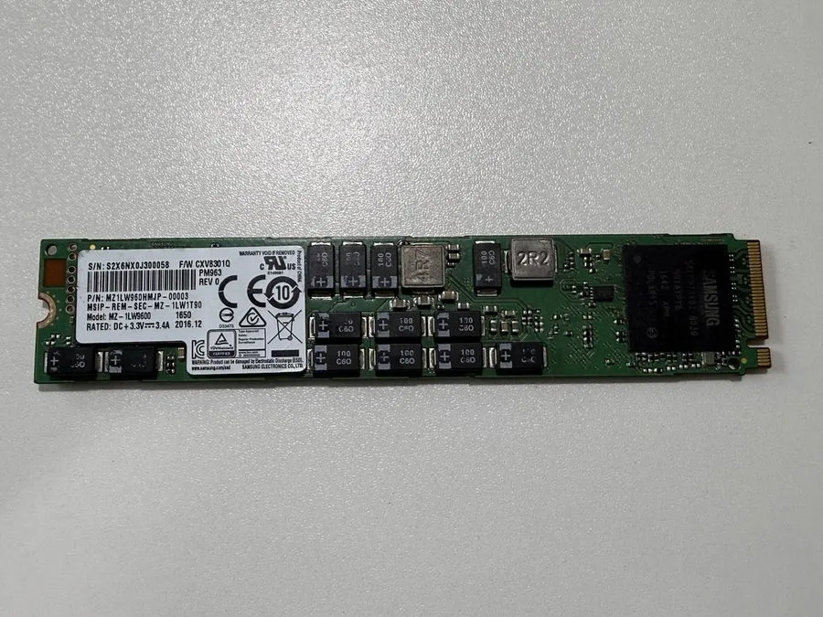 SSD-накопитель MZ-1LW9600 Samsung PM963 Series 960GB NVMe PCI Express M.2 22110  — фото лота 1