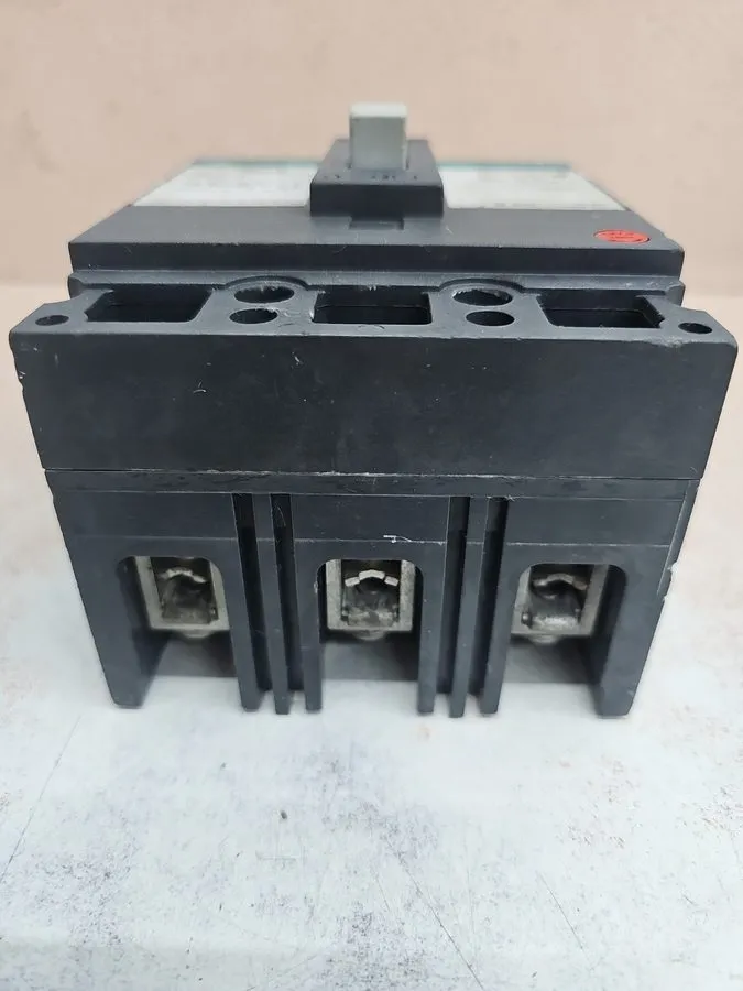 Автоматический выключатель GE Circuit Breaker TED134035 35 amp 3 Pole 480VAC 14k