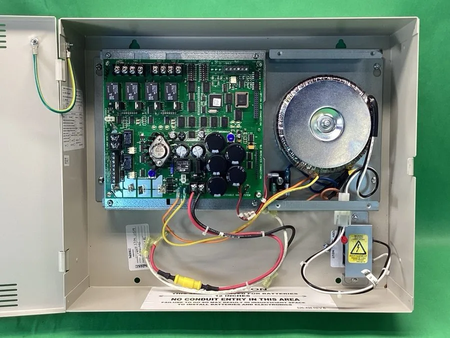 Объектив Simplex 4009-9201 IDNet NAC Extender Panel 120VAC Fire Alarm Panel — фото лота 1