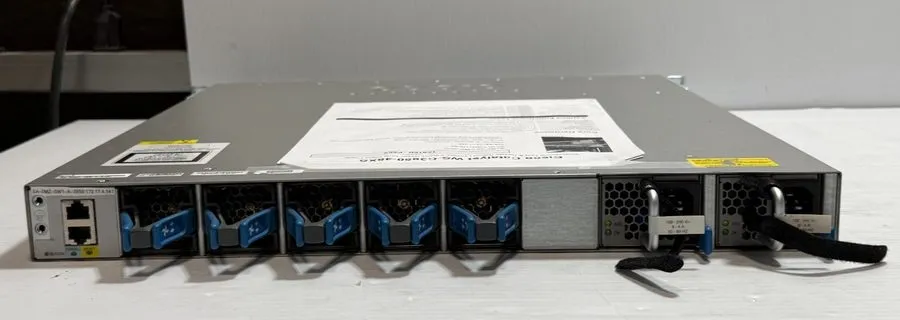Коммутатор Cisco WS-C3850-48XS-F-E V02 Catalyst 3850 48 Port 10G Fiber Switch — фото лота 1