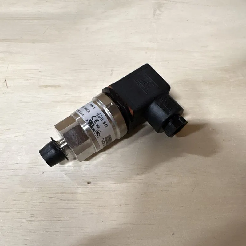 Датчик давления DANFOSS MBS 3000 060G1123 Pressure Transmitter