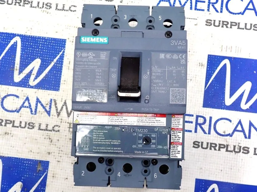 Автоматический выключатель Siemens 3VA5220-5EC31-0AA0 3 Pole 200 Amp 600 Volt Br