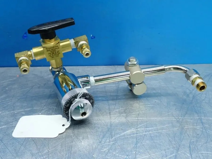 Клапан Swagelok B-43XF4 Brass 1-Piece 40 Series 3-Way Ball Valve FNSP