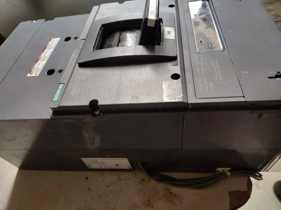 Автоматический выключатель Siemens Circuit Breaker 3VA6712-5HN31-0AA0 1200amp 3  — фото лота 1
