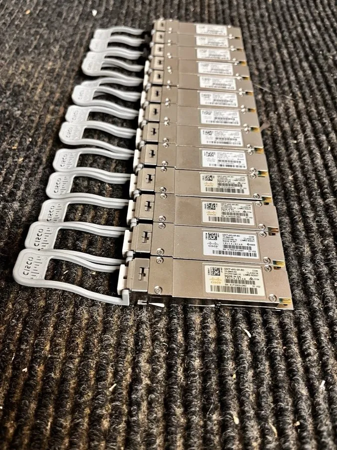 Трансивер Cisco QSFP 40G-SR-BD SFP+ Transceiver Module Pre Owned — фото лота 1