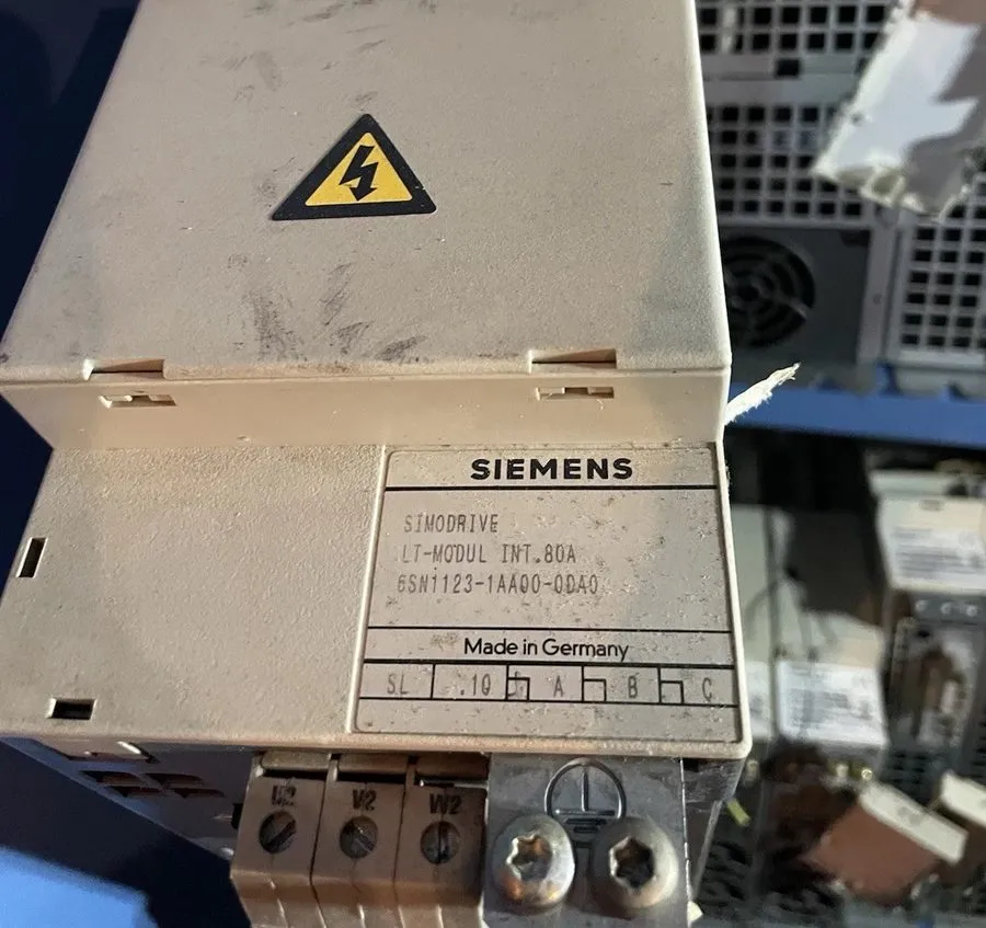Сервоусилитель SIEMENS SIMODRIVE 611 POWER MODULE, 1 AXIS, 80 A, 6SN1123-1AA00-0 — фото лота 1