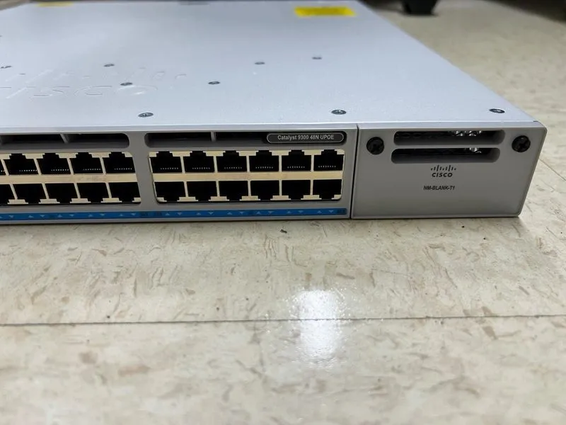 Коммутатор Cisco C9300-48UN-E 48-Port UPOE 5Gbps Catalyst 9300 Switch — фото лота 2