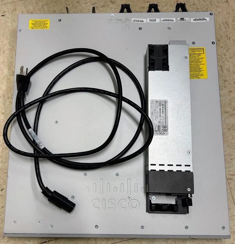 Коммутатор Cisco C9300-48UN-E 48-Port UPOE 5Gbps Catalyst 9300 Switch — фото лота 4