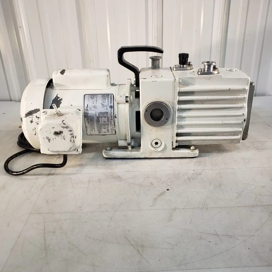Насос Trivac D4A Dual Stage Vacuum Pump 1/3 HP Motor 115/230V, LEYBOLD-HERAEUS