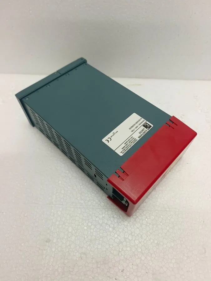 Датчик температуры EUROTHERM T630/MAINS/-/SER/-/T730 Temperature / Process Contr — фото лота 1