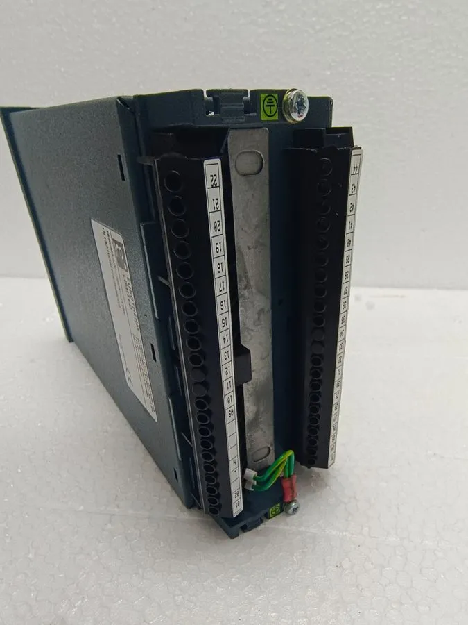 Датчик температуры EUROTHERM T630/MAINS/-/SER/-/T730 Temperature / Process Contr — фото лота 2