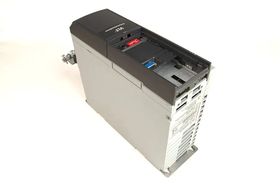 Частотный преобразователь DANFOSS 131H3493 VLT AUTOMATION DRIVE FC-302 FREQUENCY