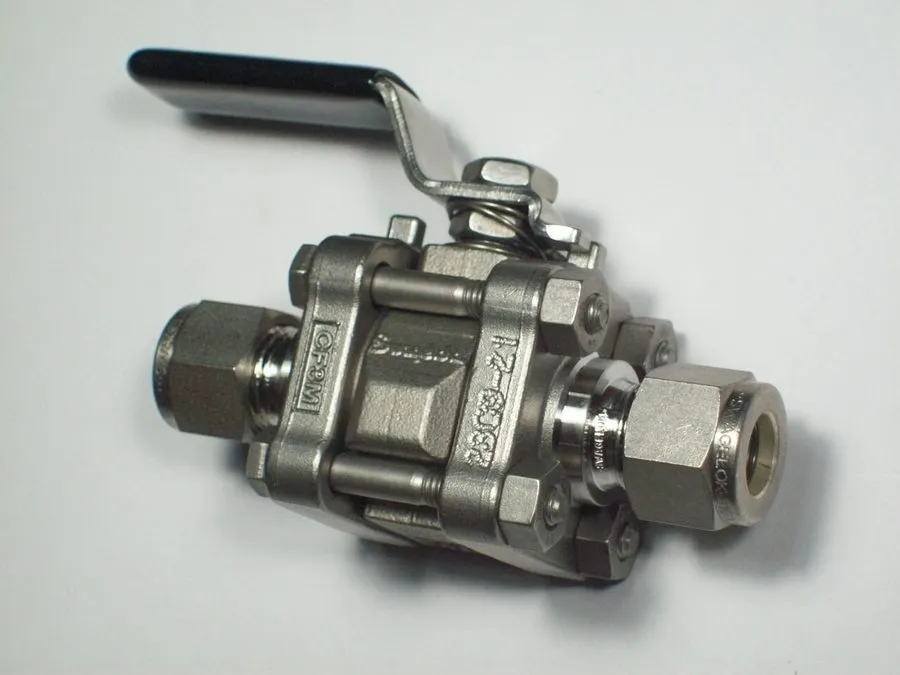 Клапан SWAGELOK SS-62TS6 3/8” tube ball valve 316 SS Stainless Steel