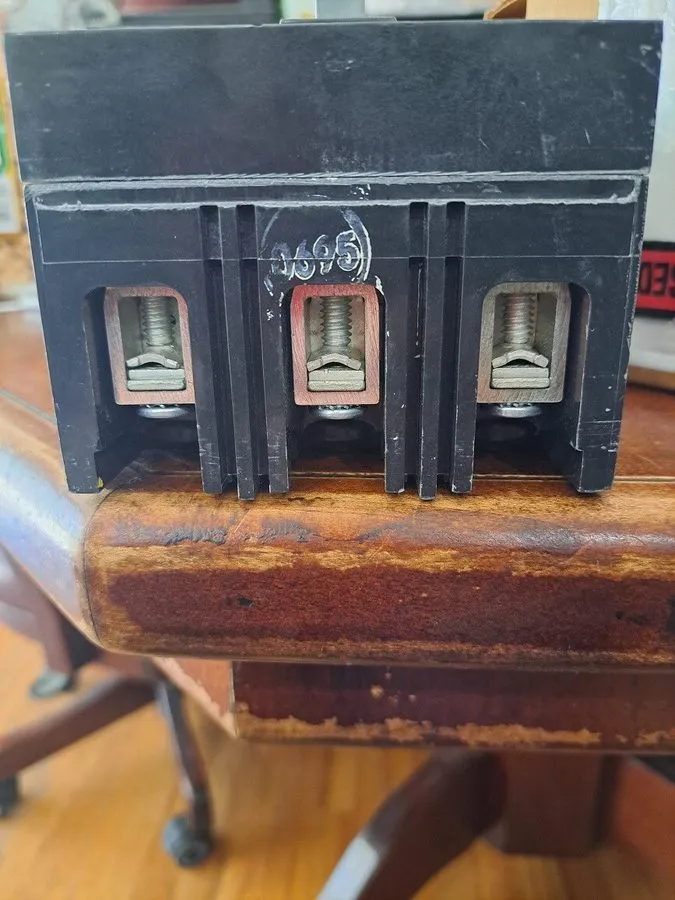 Автоматический выключатель GE Ted134020V 3-Pole 20A 480V 18kA Bolt-On Circuit Br — фото лота 4