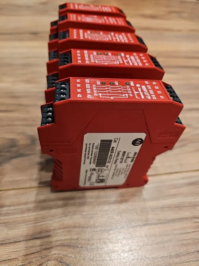 Реле безопасности Allen Bradley MSR127TP (440RN23132) Safety Relay, 24VAC