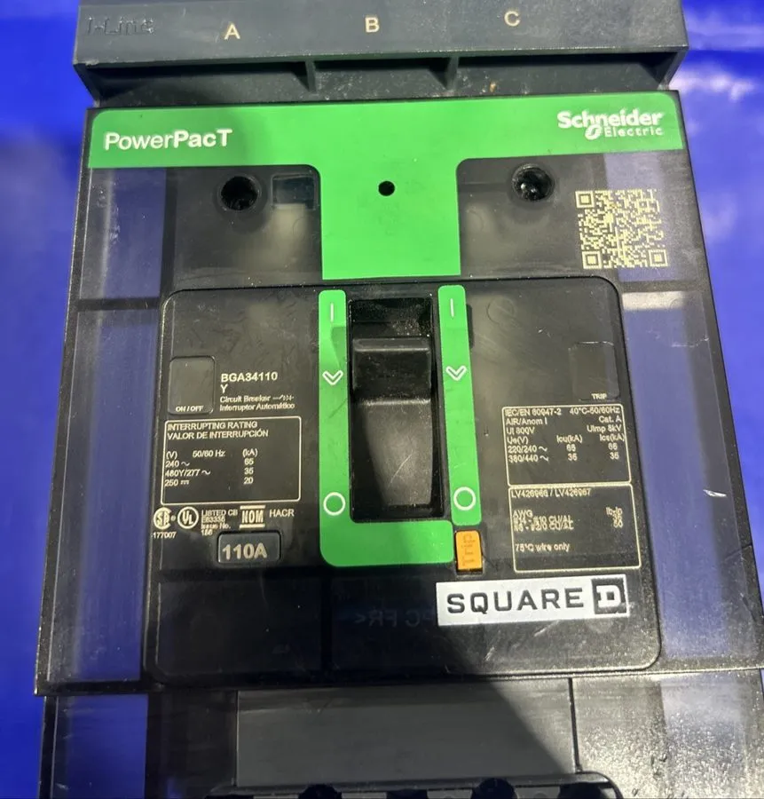 Автоматический выключатель BGA34110Y 110 Amp 480V 3 Pole Square D PowerPact I Li — фото лота 1