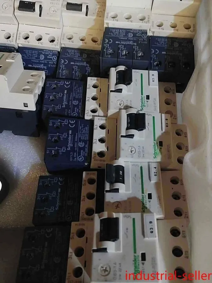 Автоматический выключатель Telemecanique GV2-RT05 Motor Circuit Breaker 0.63-1A