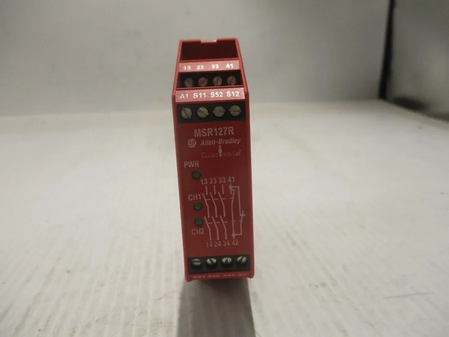 Реле безопасности ALLEN-BRADLEY 440R-N23129 SER C GUARDMASTER SAFETY RELAY