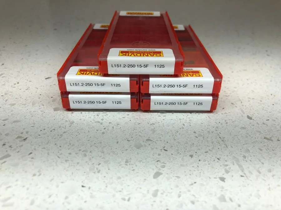 Режущий инструмент Authentic L151.2 400 05-4E 4225 SANDVIK INSERT