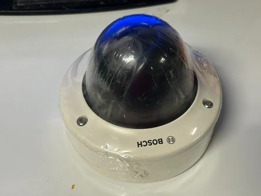 Камера Refurfished Bosch VDN-495V03-20 DN Security Color Camera with Surface Mou