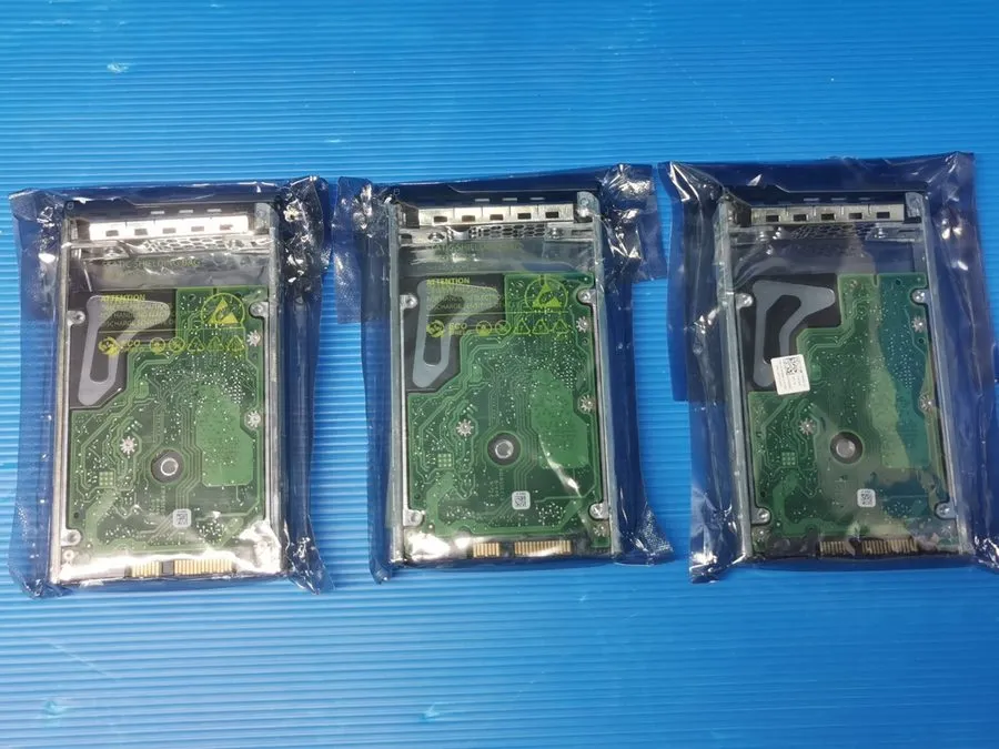 Сервер PowerEdge 600GB 6G 10K SAS 7YX58 07YX58 HDD Hard Drive 2.5" Lot 3x