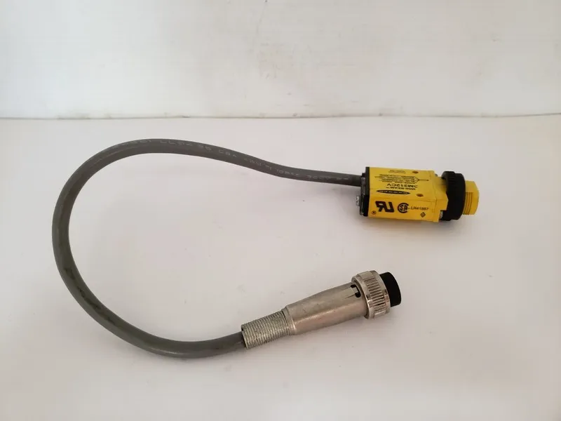 Фотоэлектрический датчик Banner SM312CV Mini-Beam Convergent Photoelectric Senso