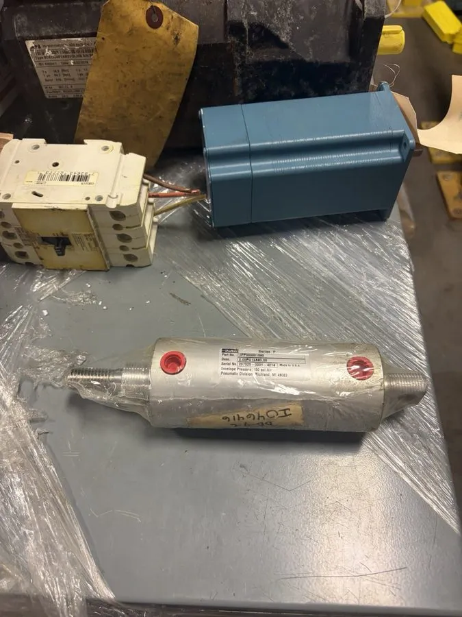 Пневмоцилиндр Parker 1PP000001590 Series P Pneumatic Cylinder