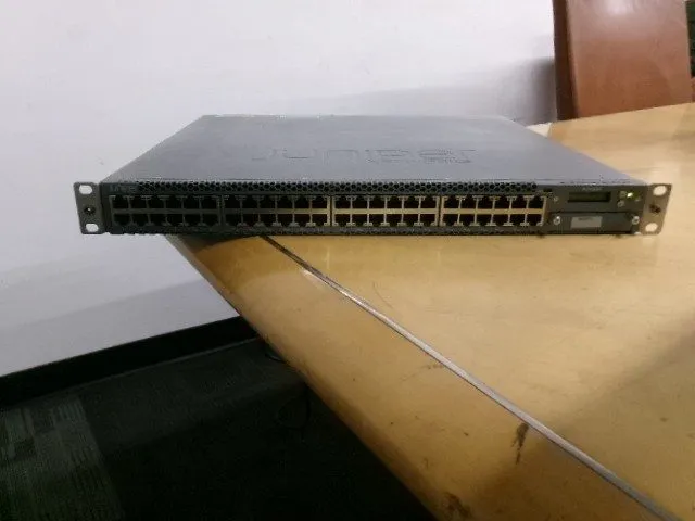 Коммутатор JUNIPER EX4300-48T 48 PORT PoE+ ETHERNET SWITCH