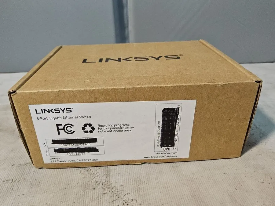 Коммутатор Linksys LGS105 5-Port Gigabit Desktop Ethernet Network Switch