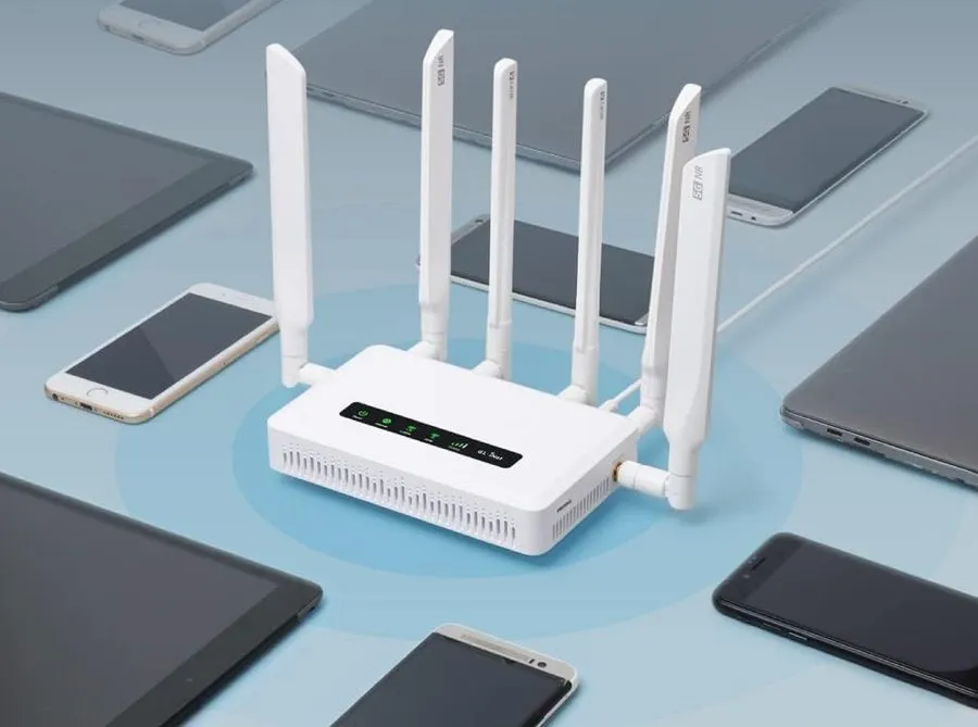 Маршрутизатор GL.iNet GL-X3000 (Spitz AX) 5G NR AX3000 Cellular Gateway Router,