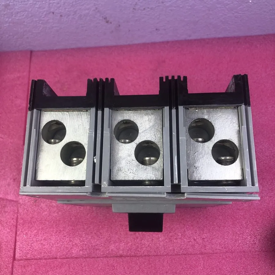 Автоматический выключатель ITE/SIEMENS SENTRON SERIES CIRCUIT BREAKER JXD23B400  — фото лота 3