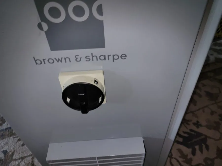 Координатно-измерительная машина Hexagon DEAC B3C-LC Controller DEA Brown & Shar