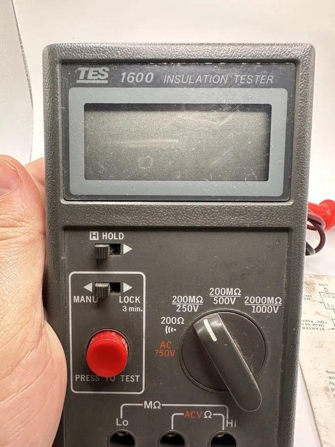 Тестер Insulation Tester TES-1600 200MΩ/250V 2000MΩ/1000V 200MΩ/500V