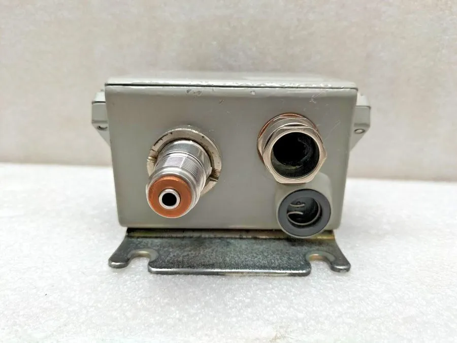 Датчик давления Danfoss 084G2211 0-16bar Pressure transmitter — фото лота 1