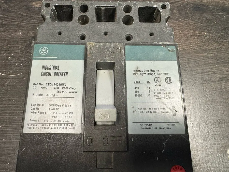 Автоматический выключатель TED134050WL GE 50 Amp 480V 3 Pole Feed Thru Circuit B