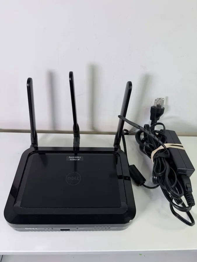 Межсетевой экран SonicWall SOHO 250 W APL41-0BA Wireless Network Security Firewa