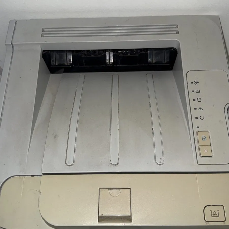 Лазерный принтер HP Laserjet P2035 Monochrome Workgroup Laser Printer 53k pg ct — фото лота 2