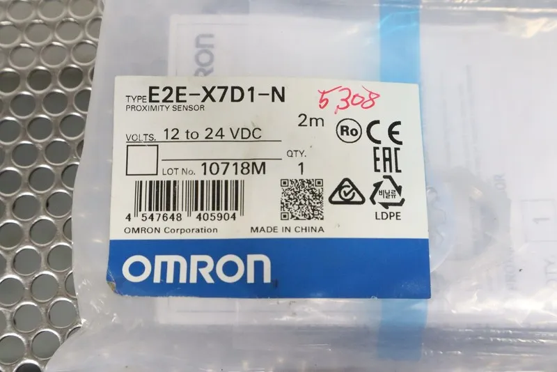 Датчик приближения Omron E2E-X7D1-N 12-24VDC 2-Wire Proximity Sensor — фото лота 2