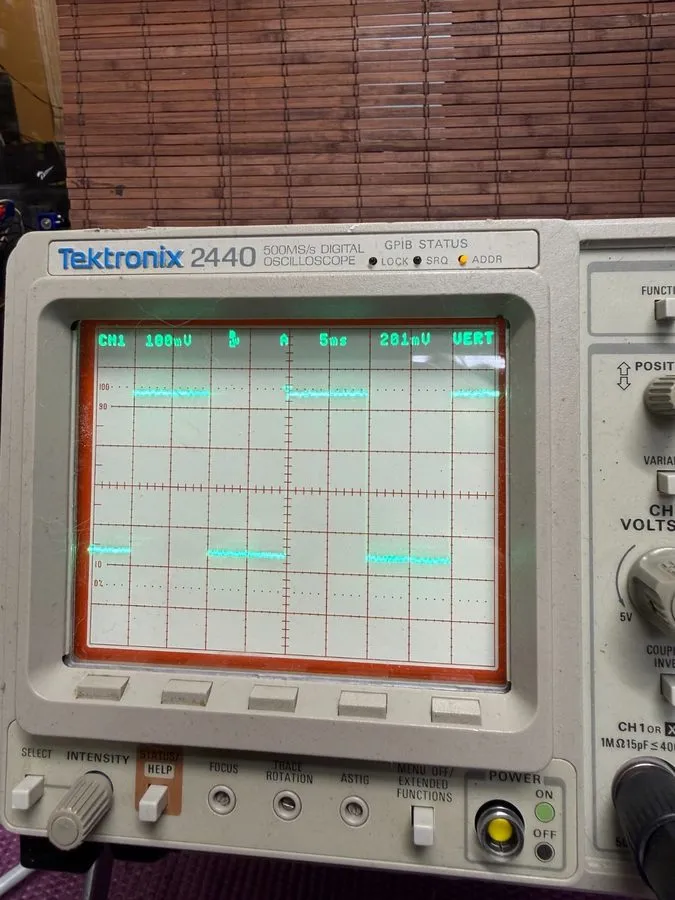 Осциллограф TEKTRONIX 2440 500 MS/s DIGITAL OSCILLOSCOPE
