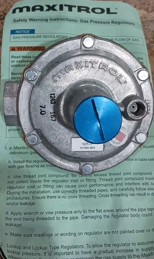 Трубопроводная арматура Maxitrol 325-3L 1/2" Gas Line Pressure Regulator CSA/ANS