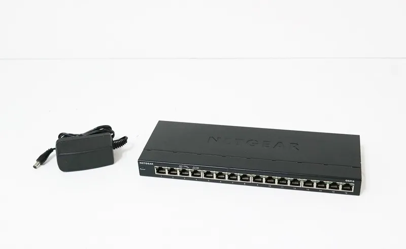 Коммутатор NETGEAR GS316-100NAS 16 Ports Standalone Ethernet Switch
