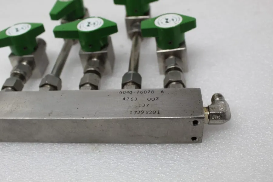 Клапан LOT 4 NUPRO / Swagelok SS-6P6T Valve & BASE 0040-76078 A
